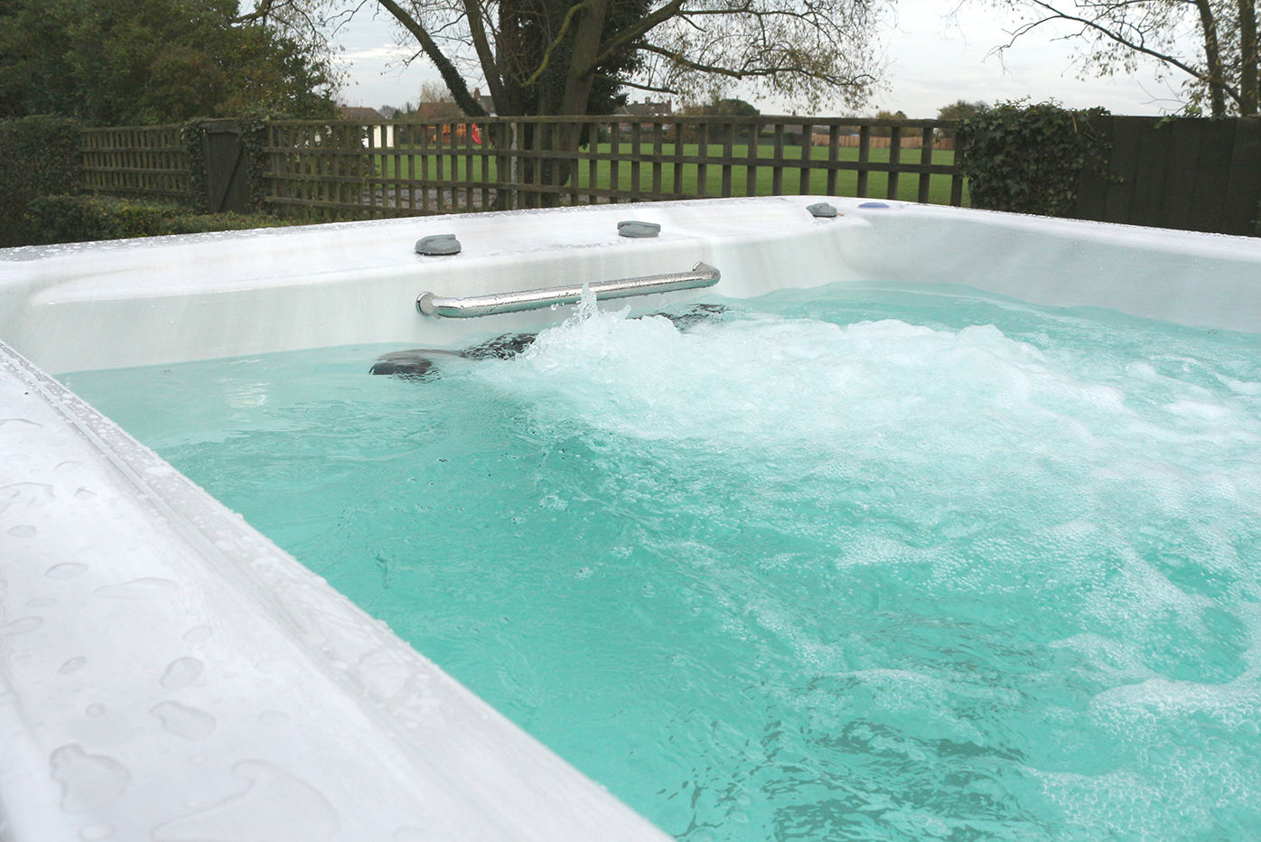 Standard Features On All Hot Tub And Swim Spa Riptide Pools